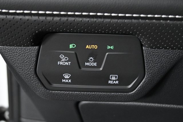 New 2026 Volkswagen Atlas Cross Sport SE image 22