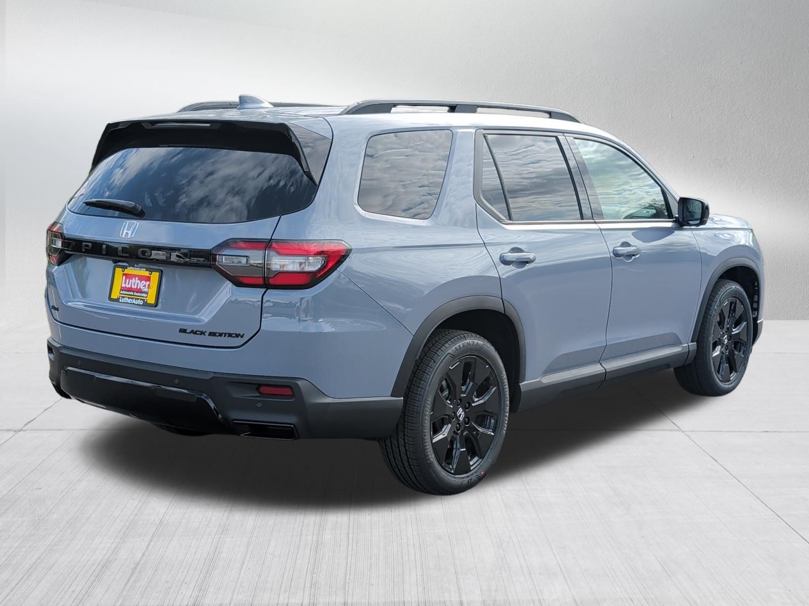 New 2026 Honda Pilot Black Edition image 7
