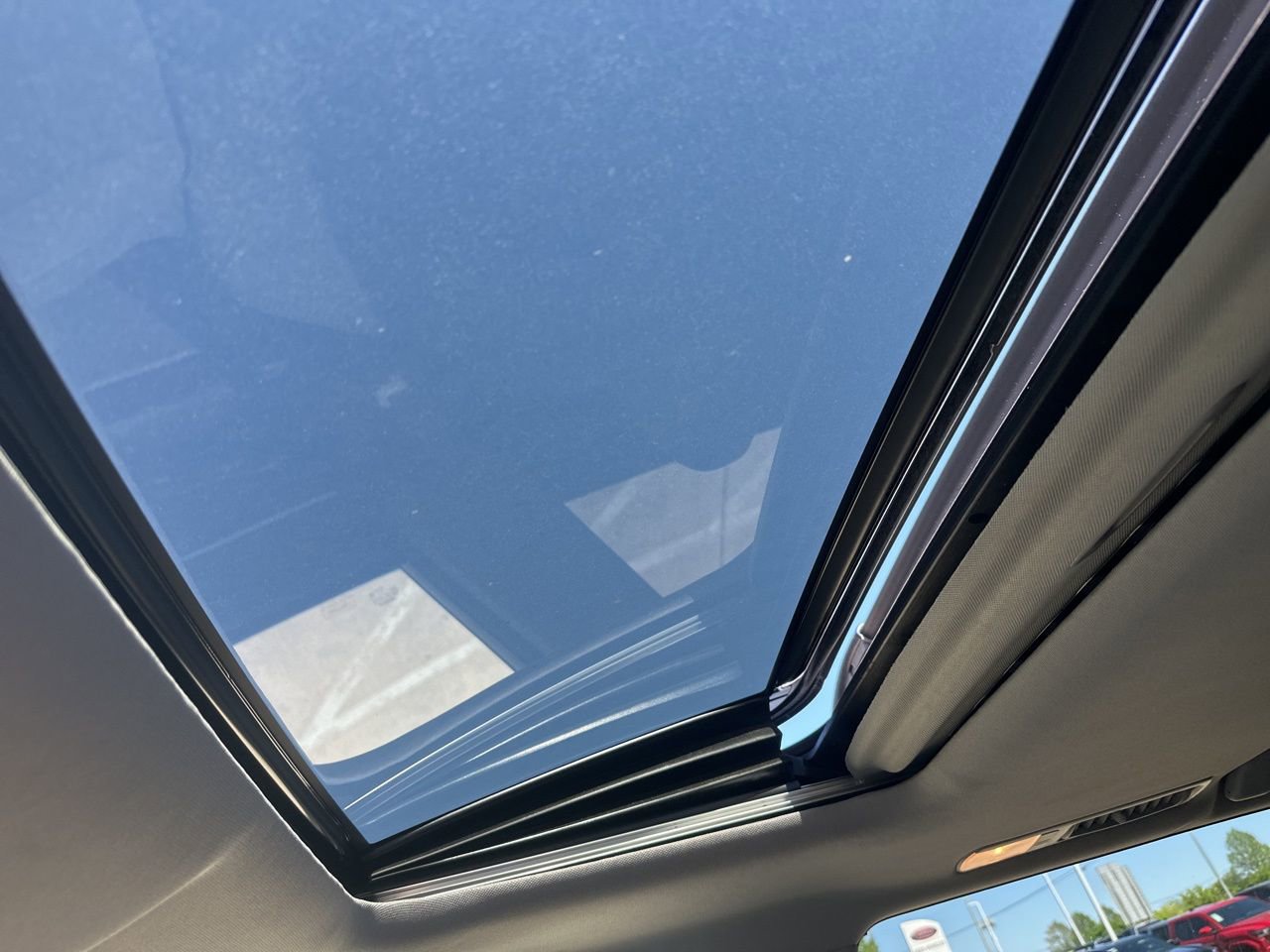 Used 2015 Toyota Highlander Limited w/ Driver Technology Package image 11