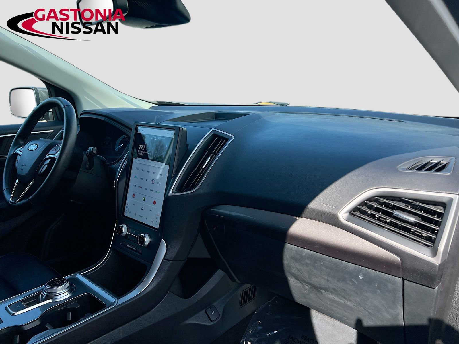 Used 2024 Ford Edge SEL image 37