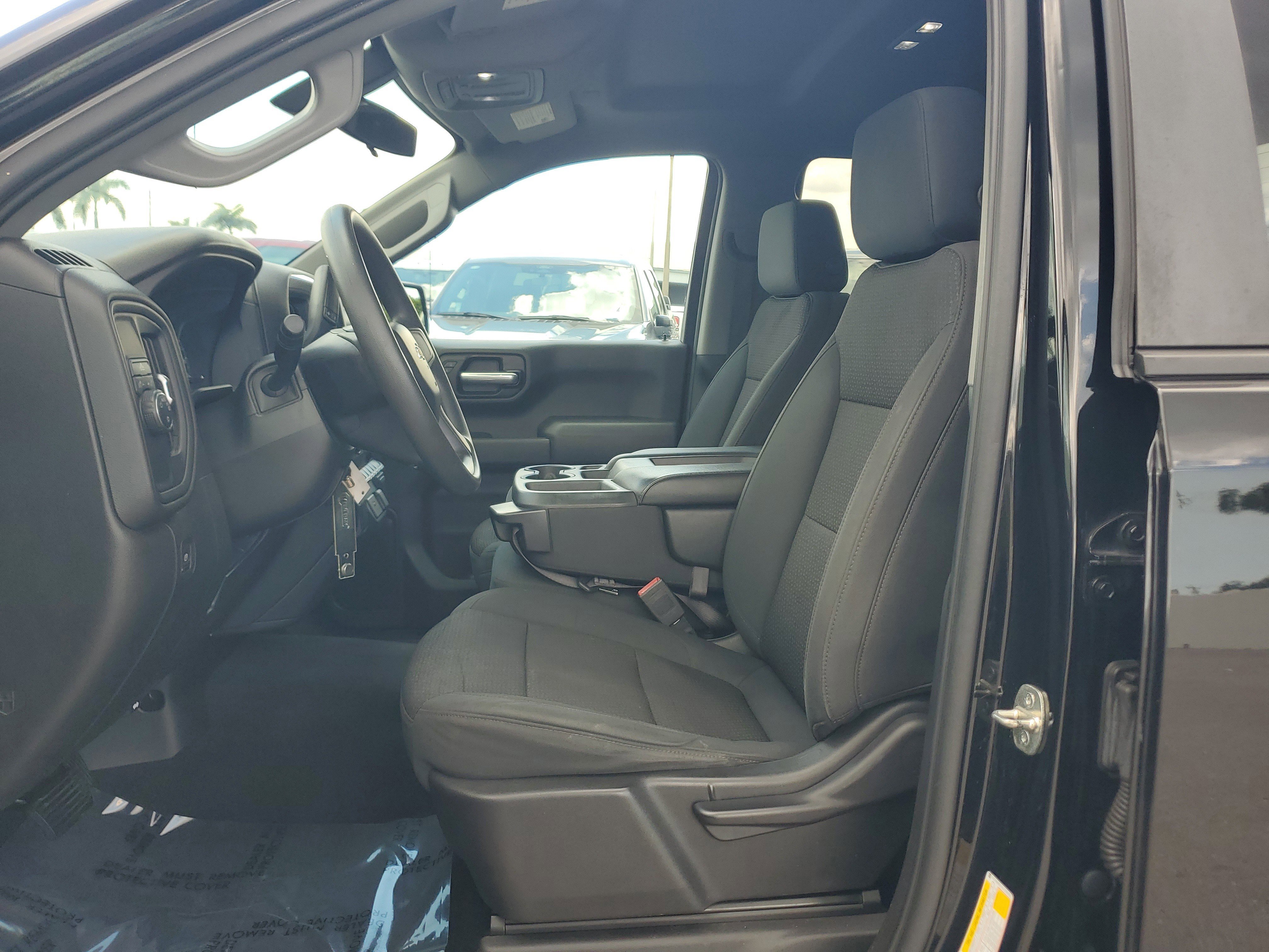 Used 2020 Chevrolet Silverado 1500 Custom w/ Custom Value Package RWD image 11