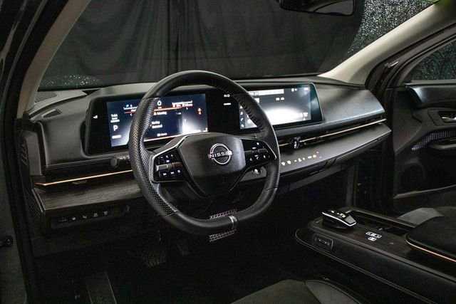 Used 2025 Nissan Ariya AWD image 23