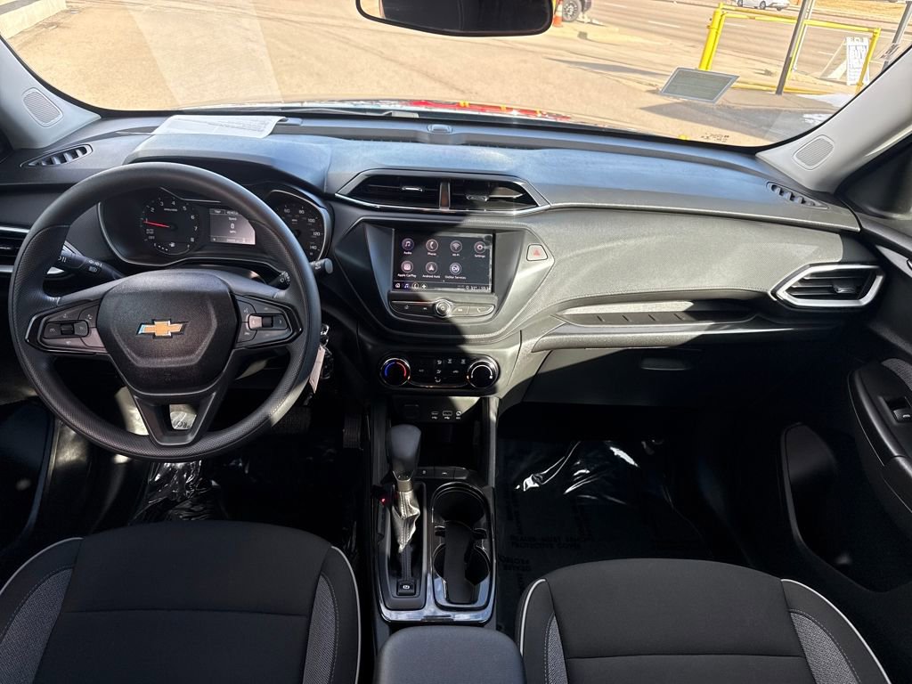 Used 2023 Chevrolet TrailBlazer LS image 12