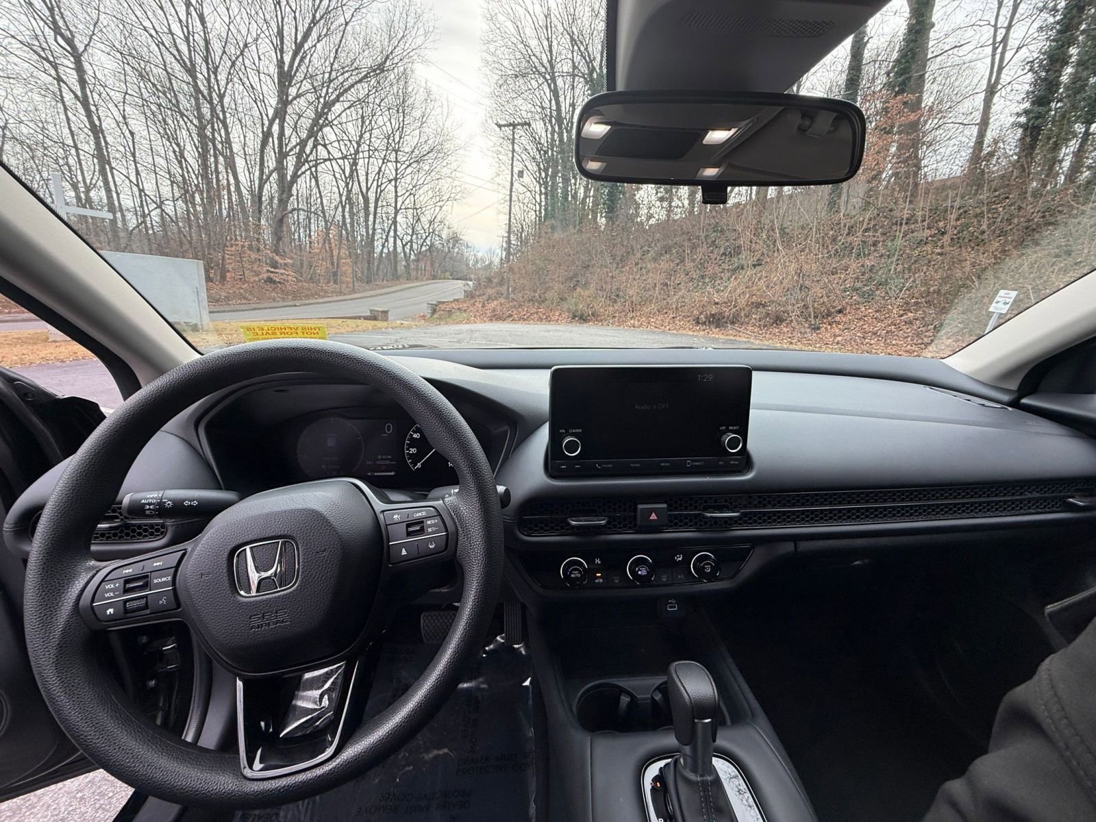 Used 2025 Honda HR-V LX image 32