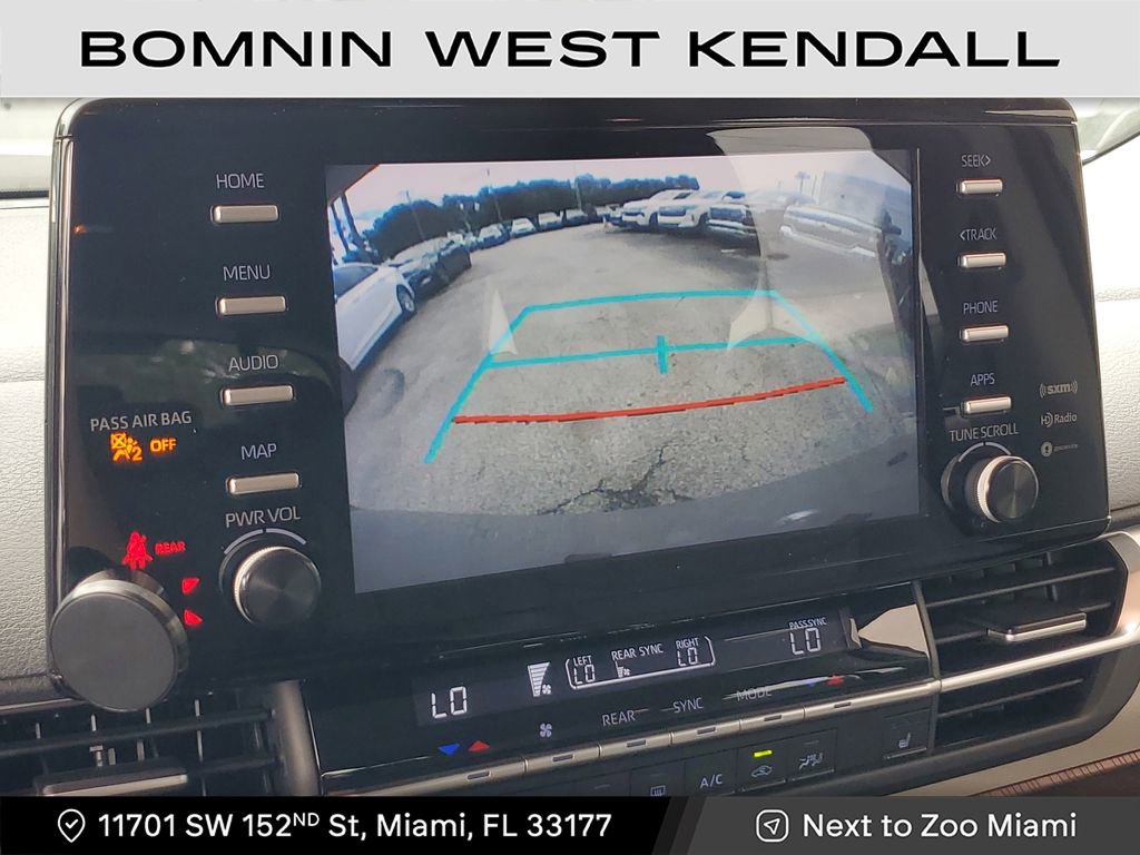 Used 2021 Toyota Sienna XLE image 25