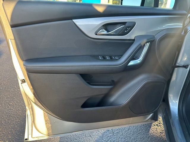 Used 2025 Chevrolet Blazer LT image 13