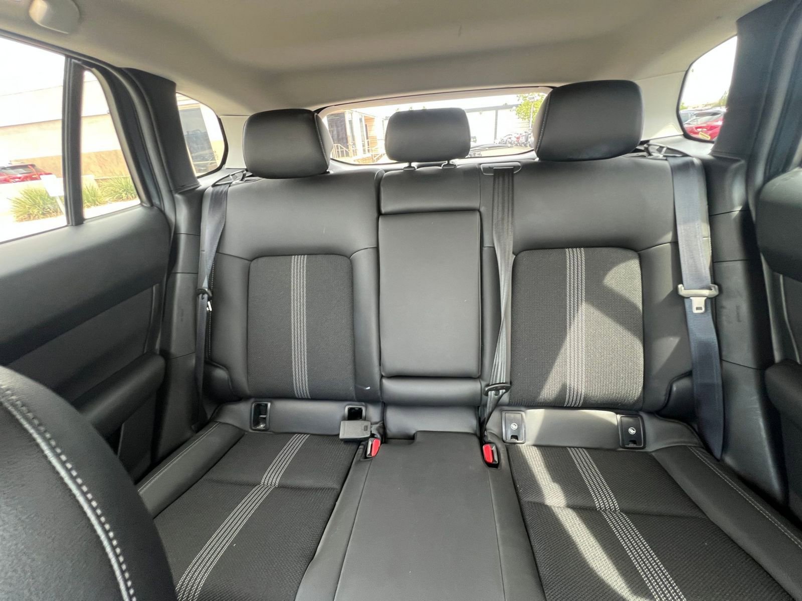 Used 2025 MAZDA CX-50 AWD 2.5 S w/ Premium Package image 39