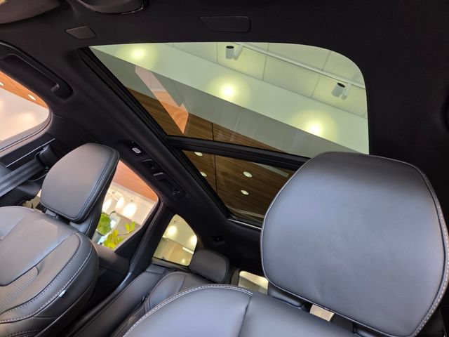 New 2026 Volvo XC60 B5 Ultra w/ Protection Package Premier AWD/4WD image 8