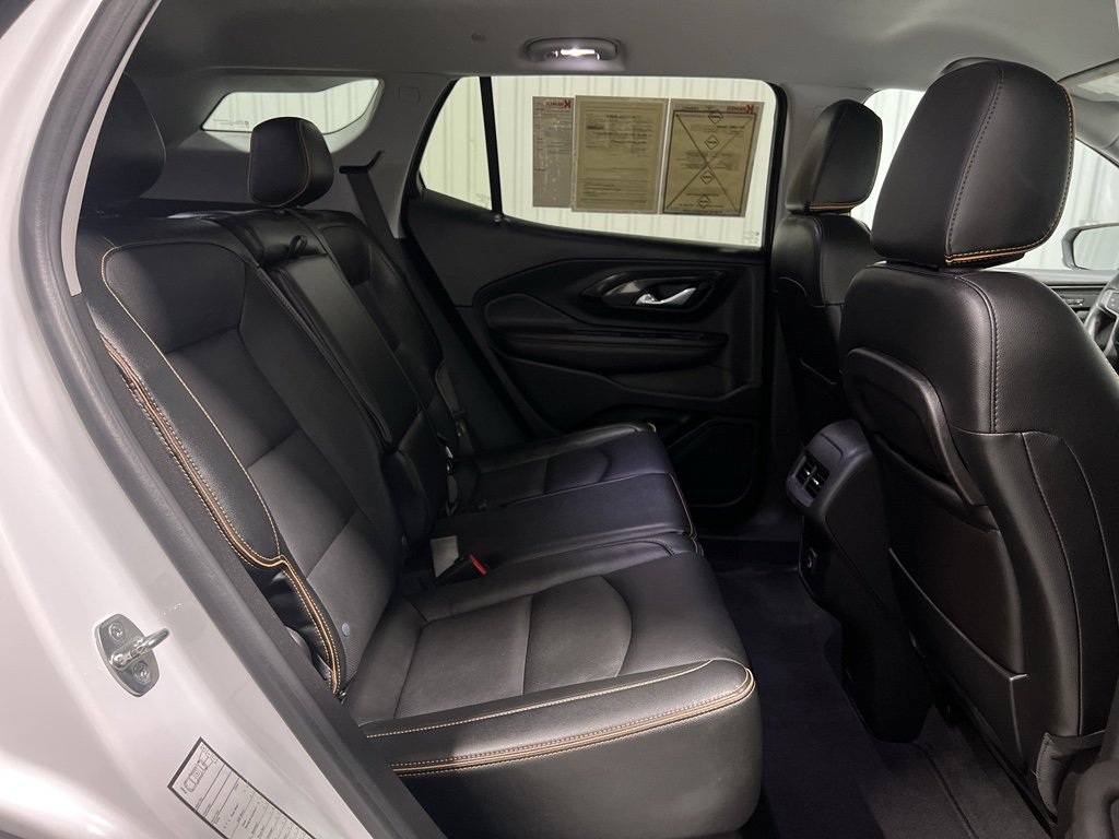 Used 2023 GMC Terrain AT4 image 25