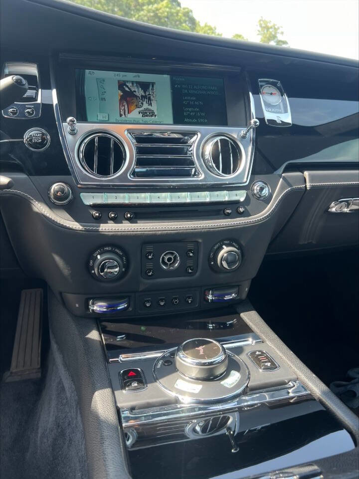 Used 2016 Rolls-Royce Wraith image 23