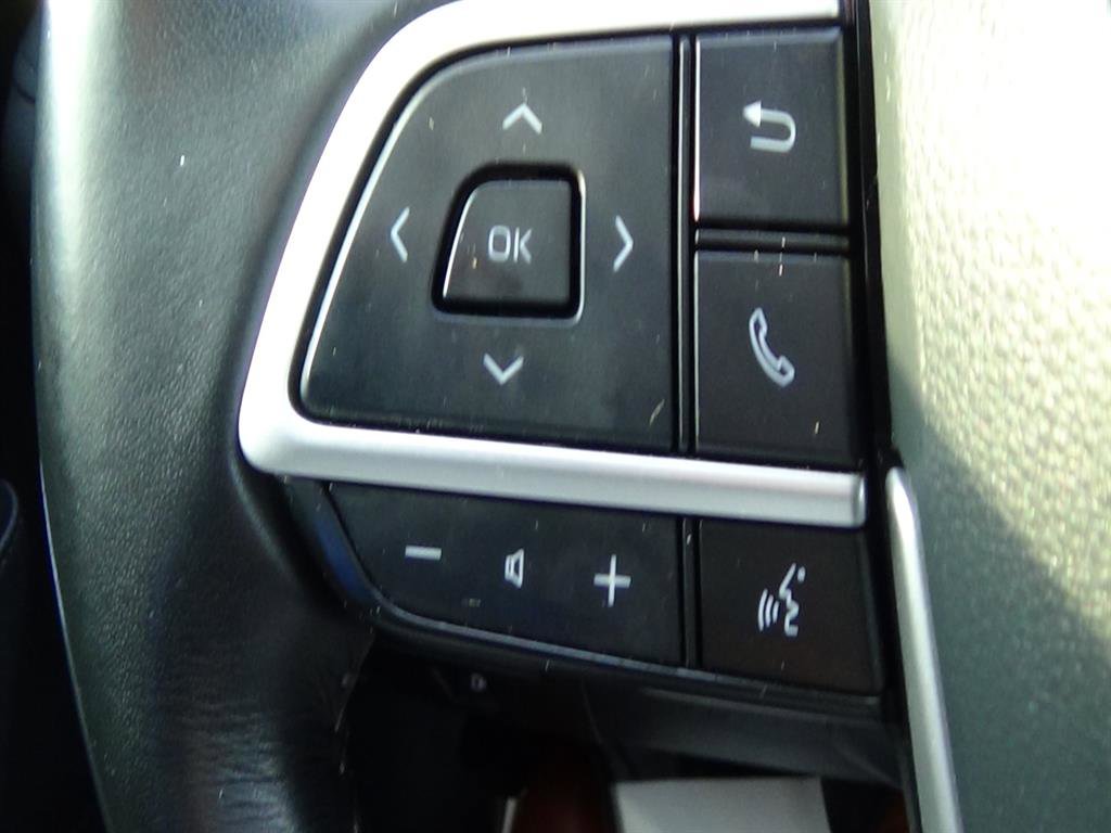 Used 2023 Toyota Highlander XSE image 25