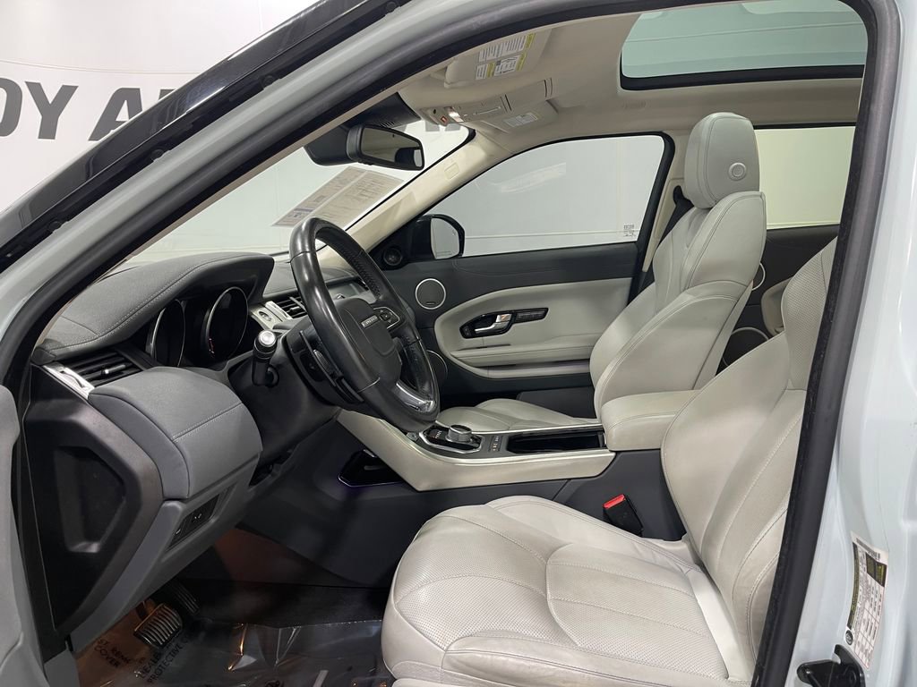 Used 2016 Land Rover Range Rover Evoque HSE image 14
