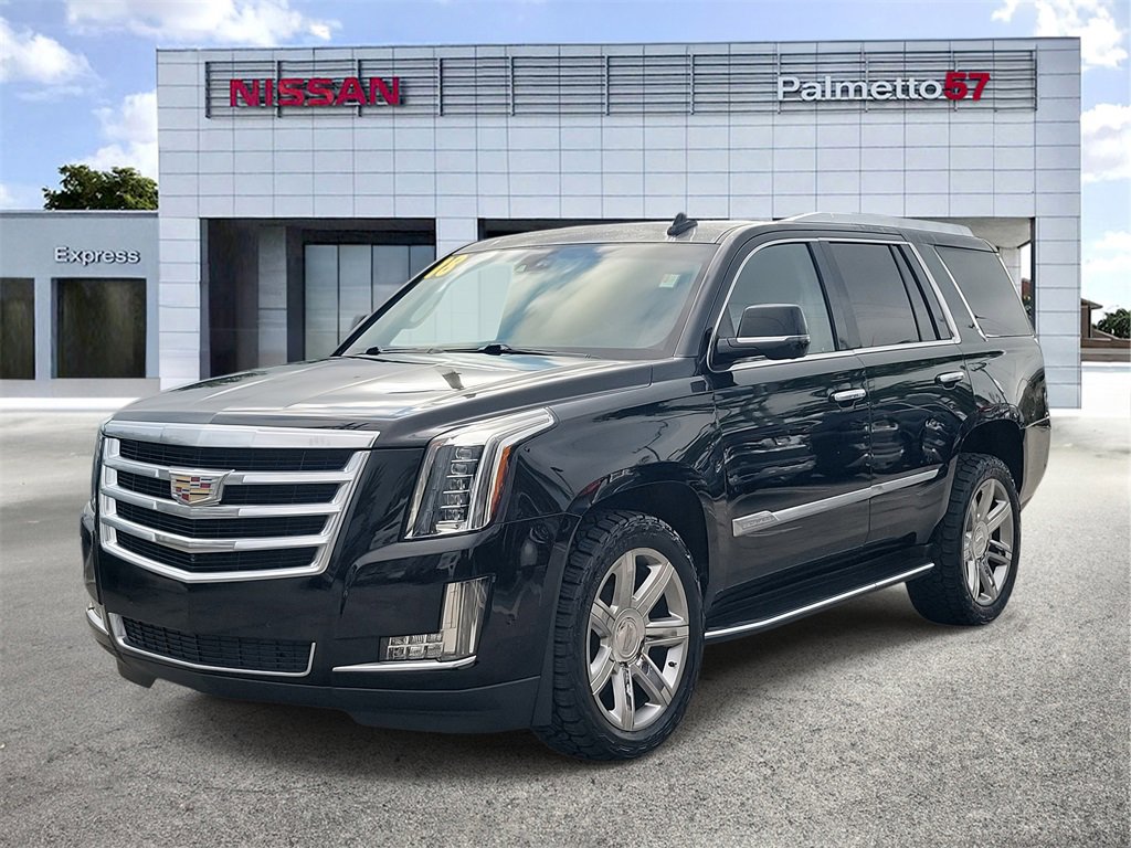 Used 2018 Cadillac Escalade Luxury image 3