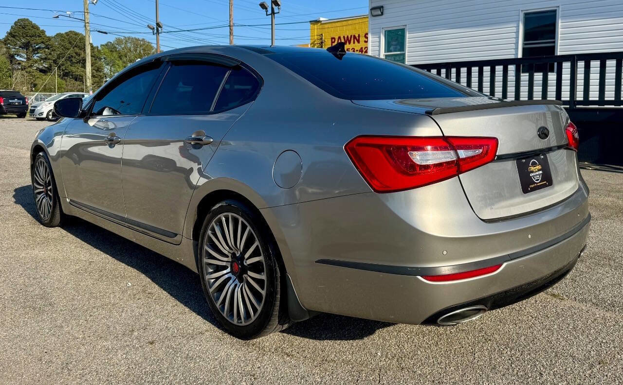 Used 2015 Kia Cadenza Premium w/ Technology Package image 3