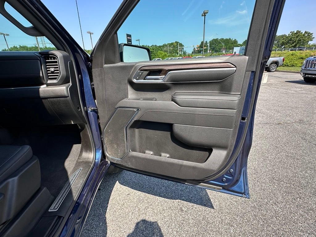 Used 2022 Chevrolet Silverado 1500 RST w/ Z71 Off-Road Package AWD/4WD image 15