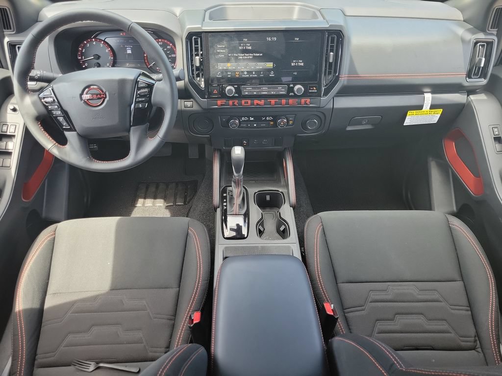 Used 2025 Nissan Frontier Pro-X RWD image 21