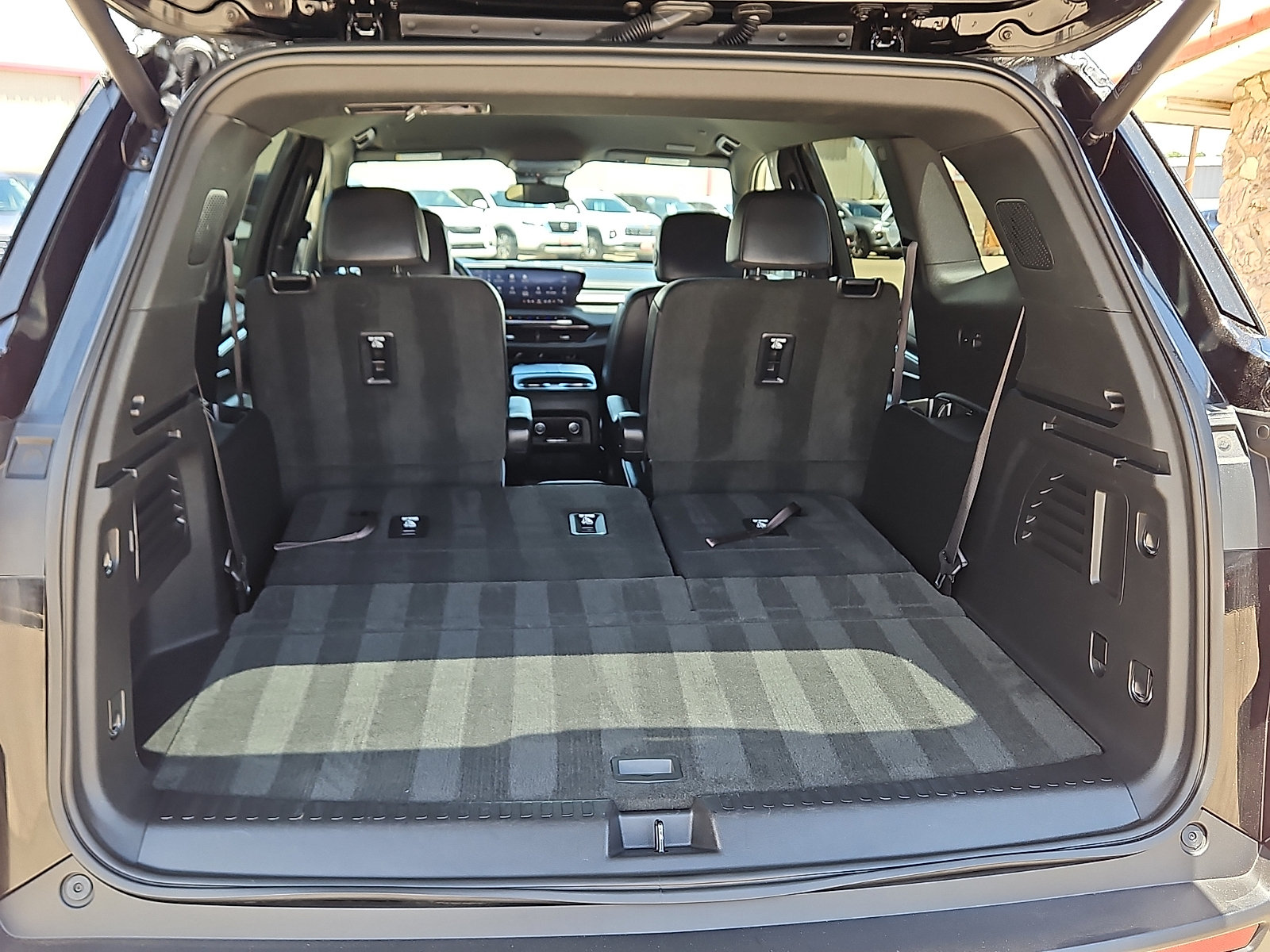 Used 2025 Buick Enclave Preferred FWD image 8