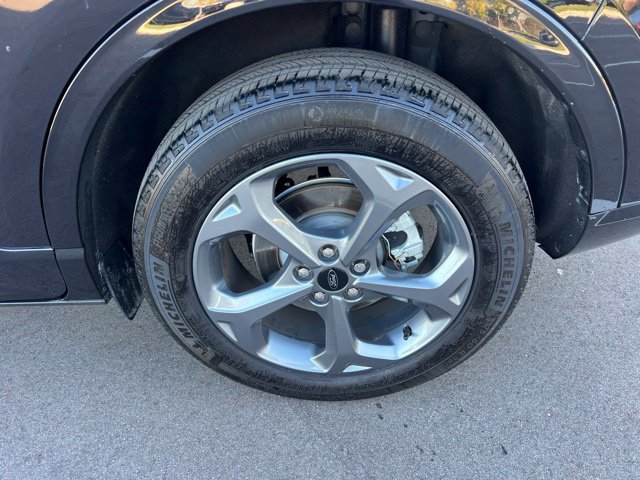 Used 2024 Ford Escape ST-Line w/ Tech Pack #1 AWD/4WD image 9
