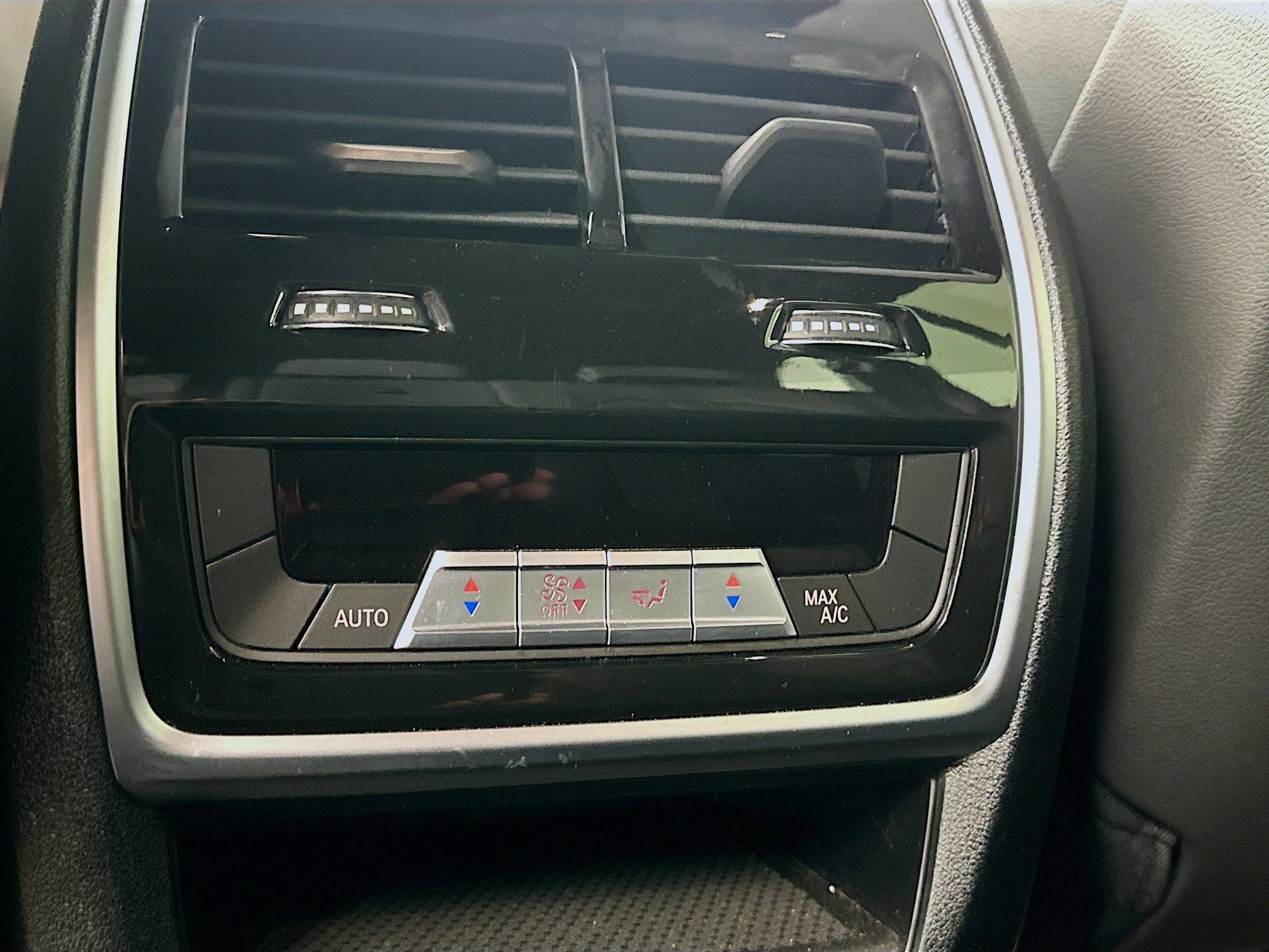 Used 2022 BMW X5 xDrive40i w/ Premium Package image 33