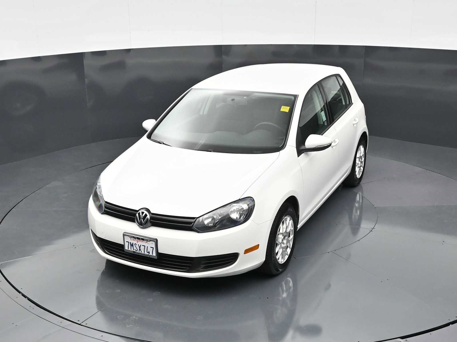 Used 2010 Volkswagen Golf 4-Door image 16