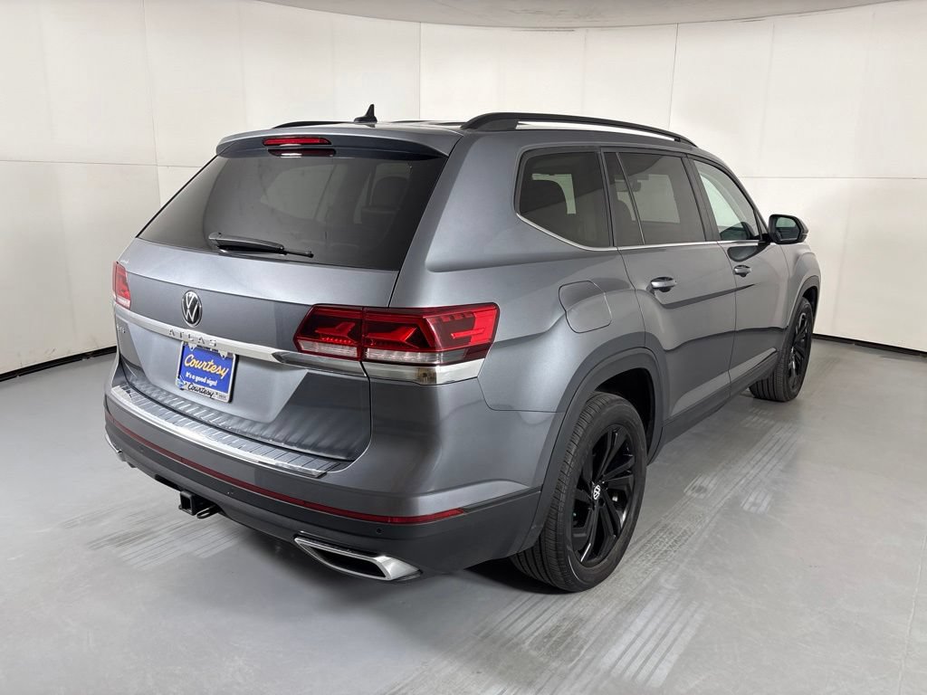 Used 2023 Volkswagen Atlas SE w/ Panoramic Sunroof Package FWD image 8