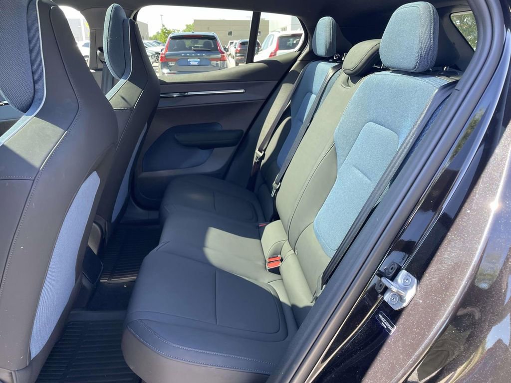 Used 2025 Volvo EX30 Ultra w/ Protection Package Premier AWD/4WD image 3