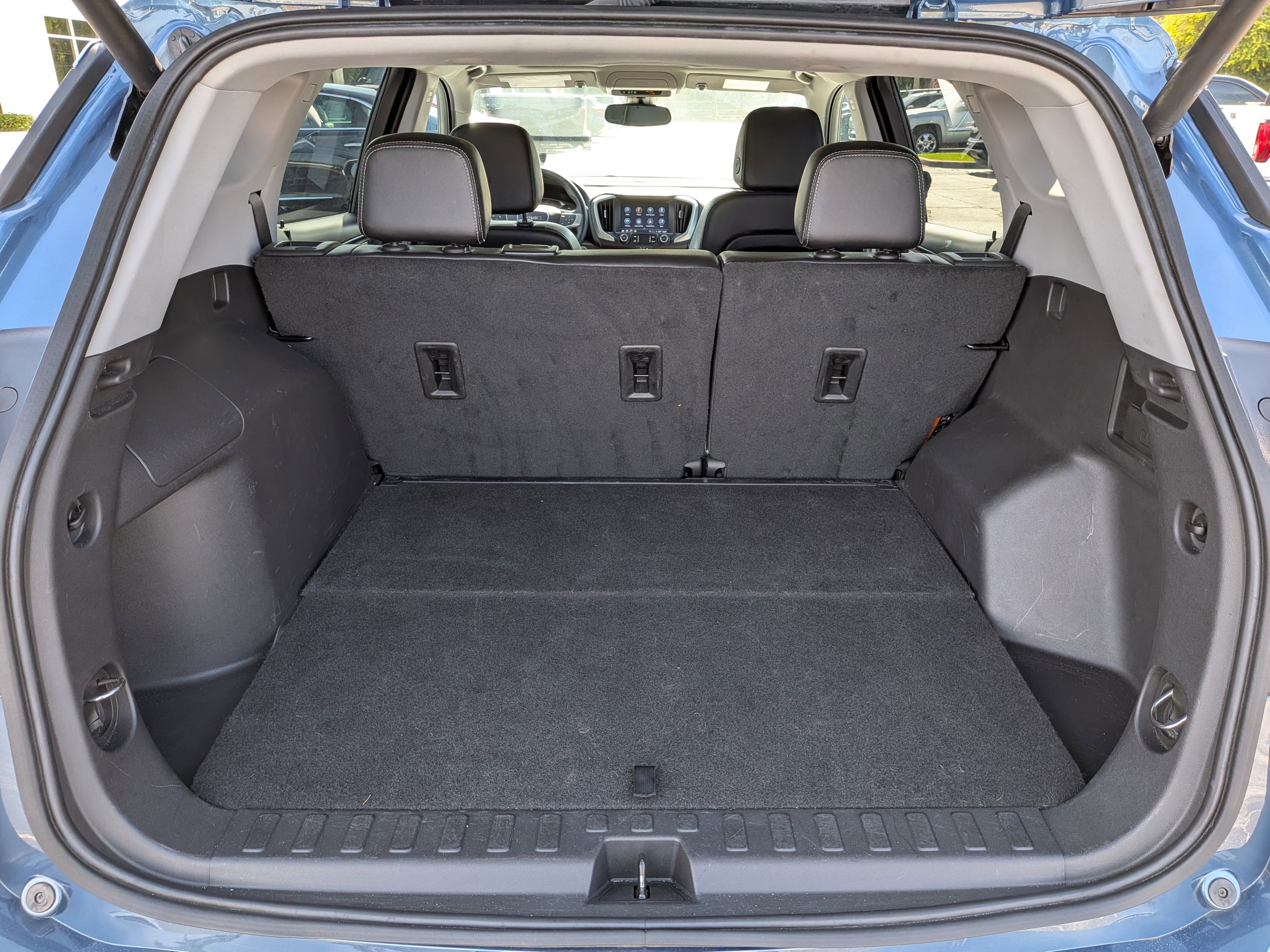 Certified 2024 GMC Terrain SLT image 17
