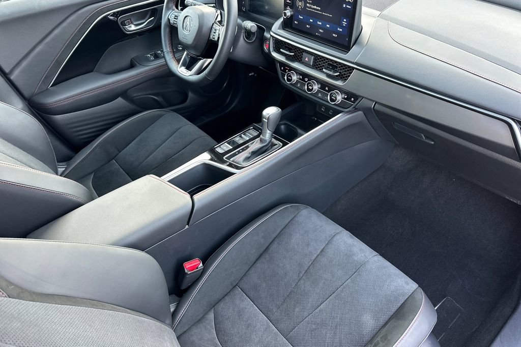 Certified 2025 Acura ADX A-Spec image 17