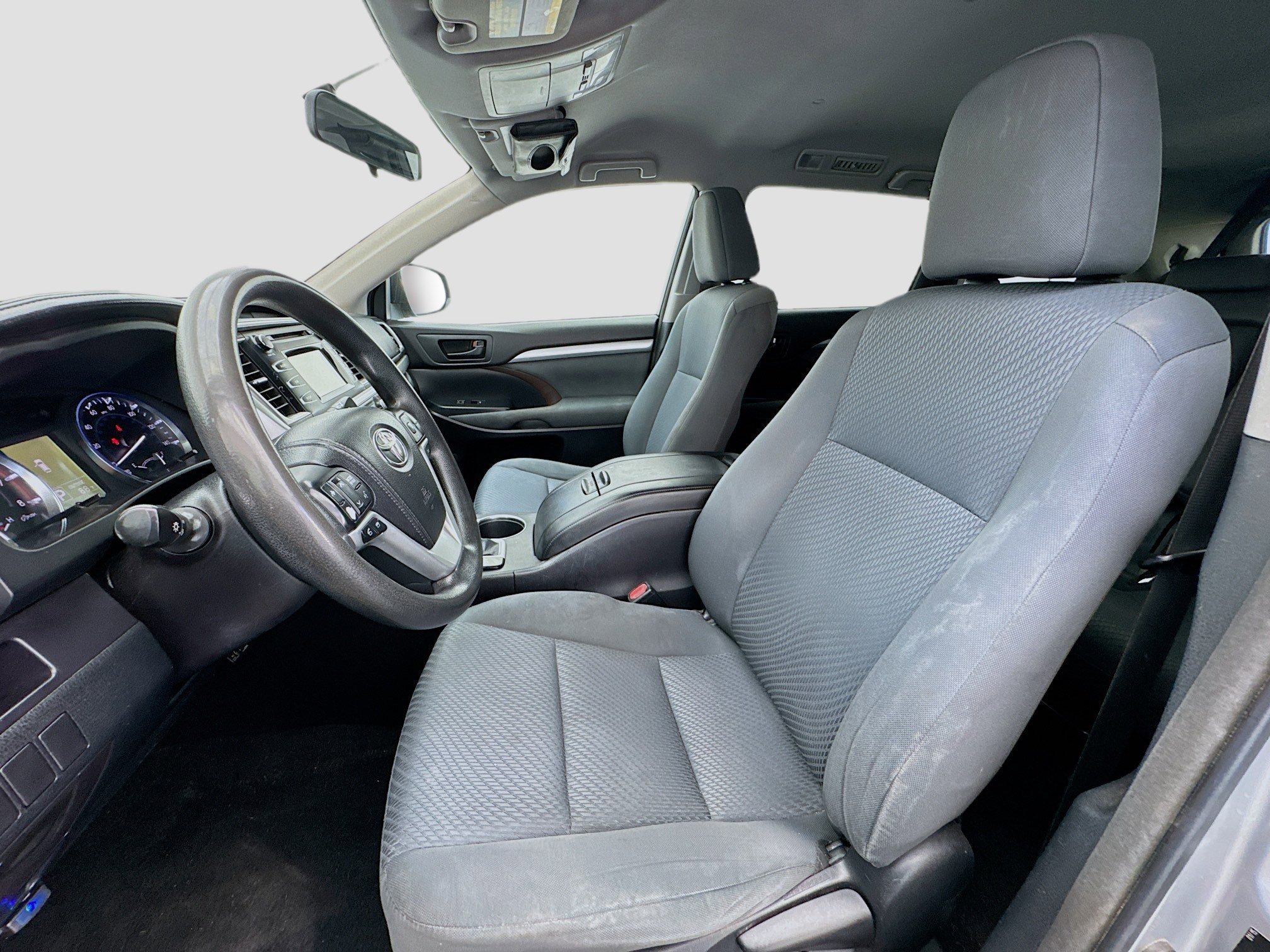 Used 2015 Toyota Highlander LE image 13