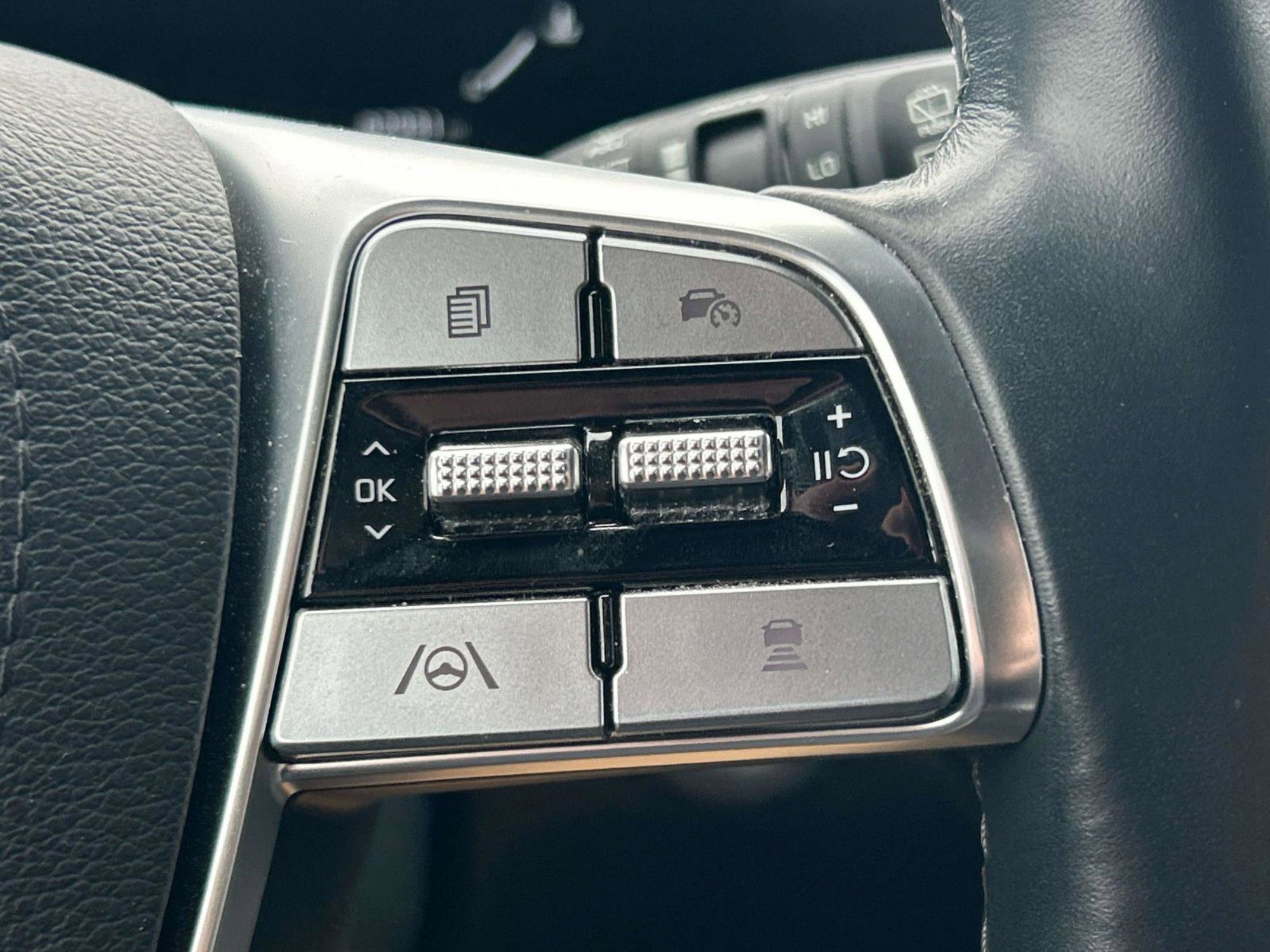 Used 2024 Kia Telluride SX Prestige X-Line image 32