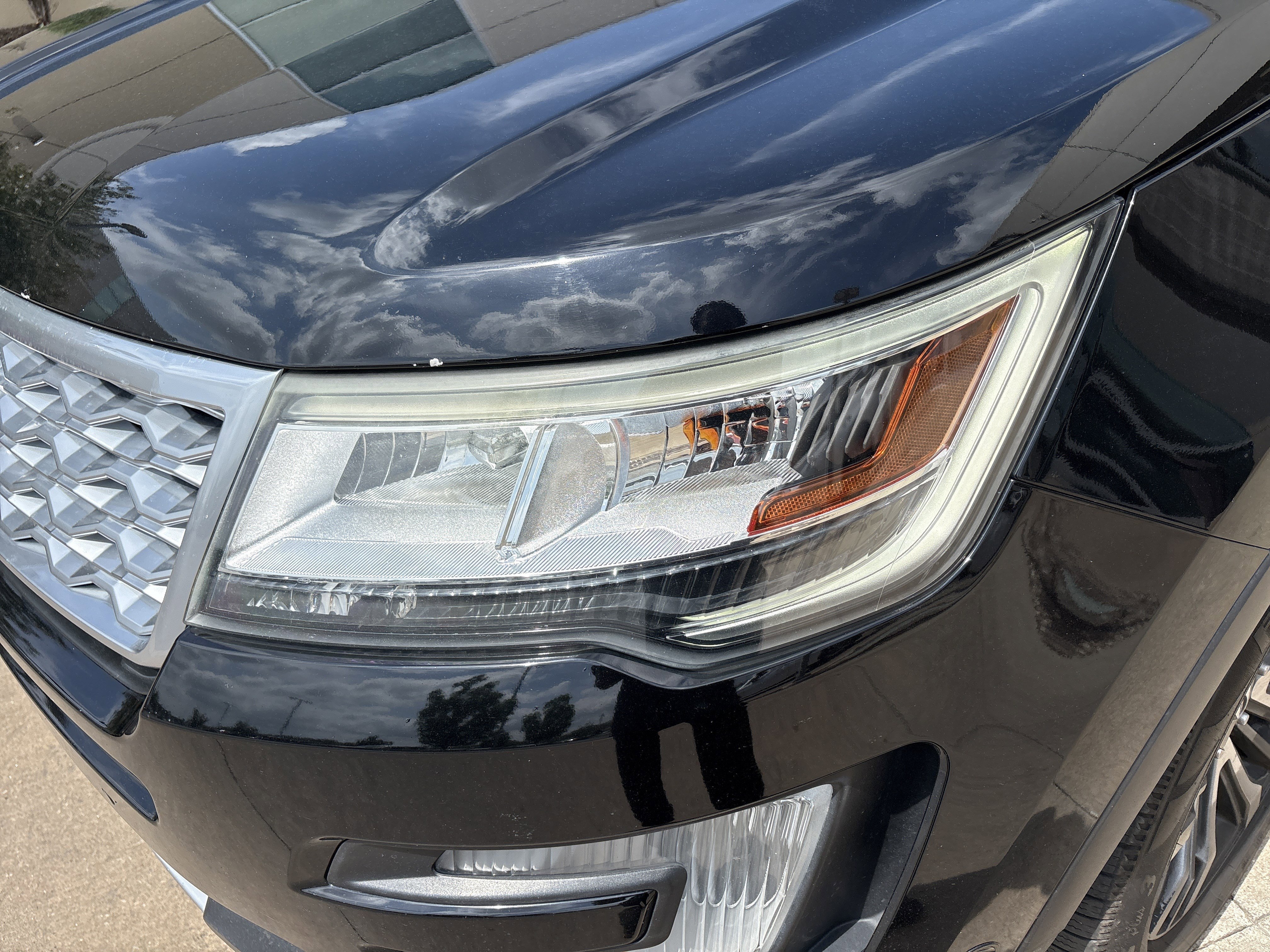 Used 2017 Ford Explorer Platinum image 6