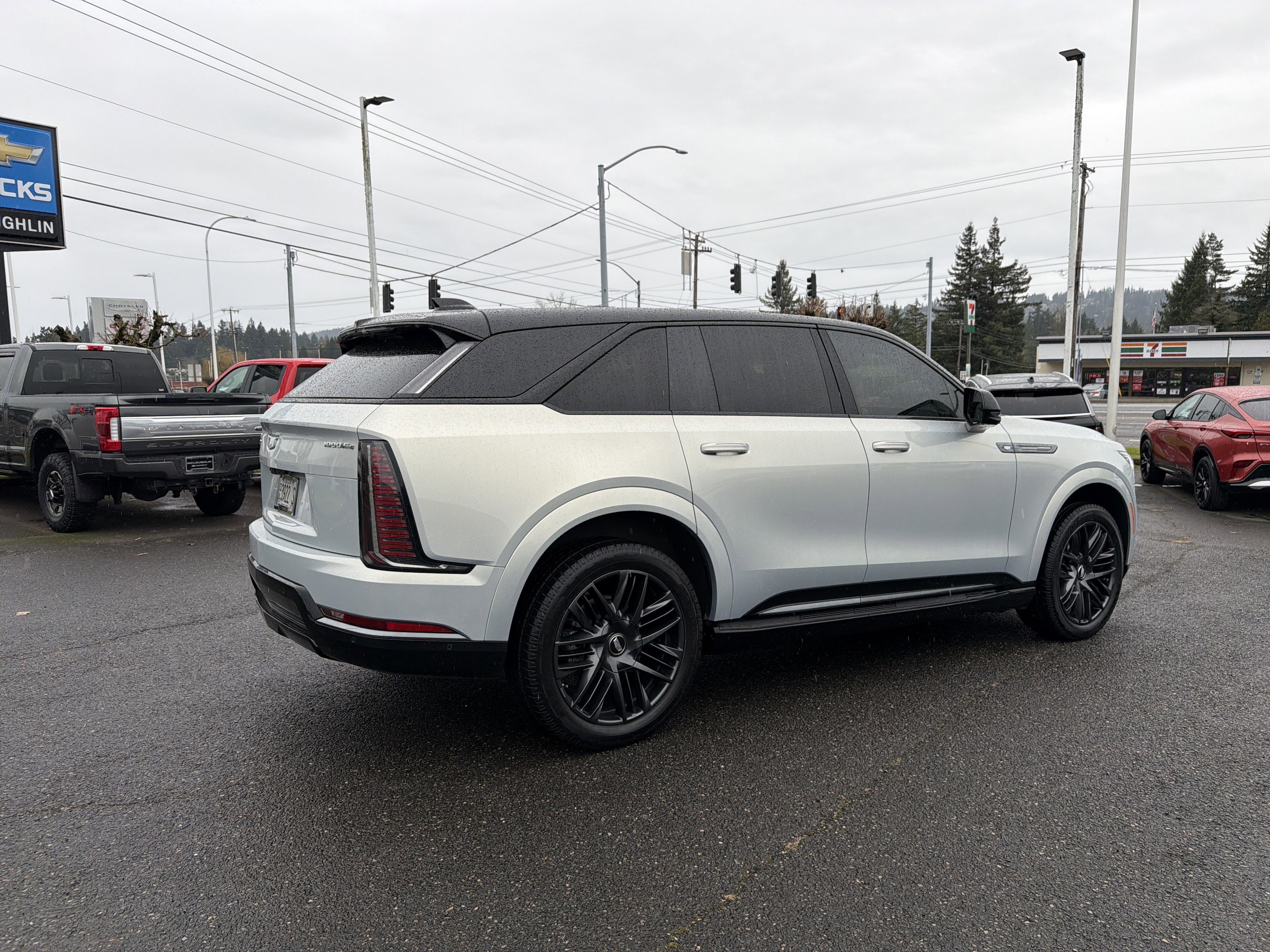 Used 2025 Cadillac Escalade IQ Sport 2 w/ LPO, ONYX Package image 6