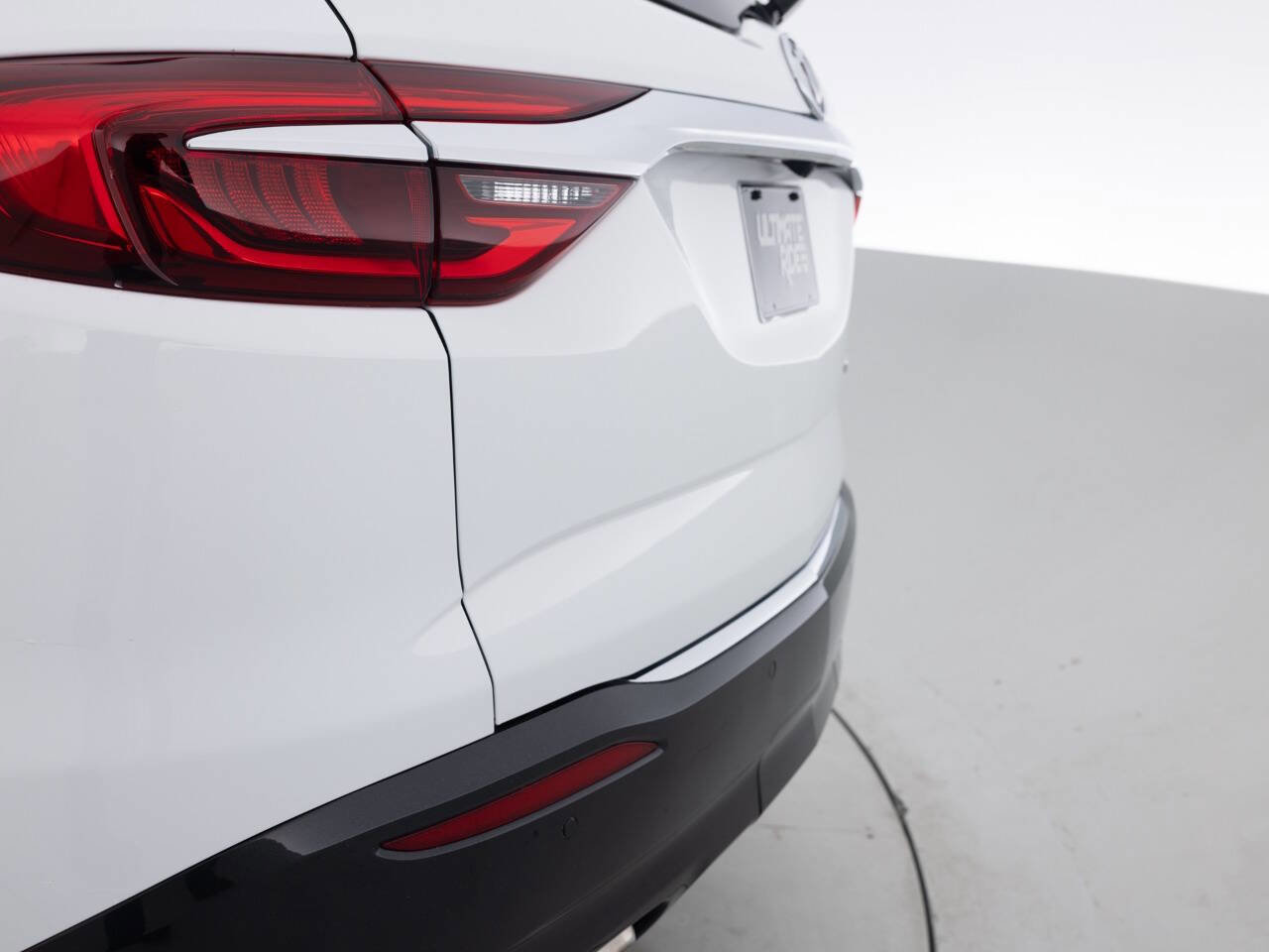 Used 2019 Buick Enclave Essence AWD/4WD image 16