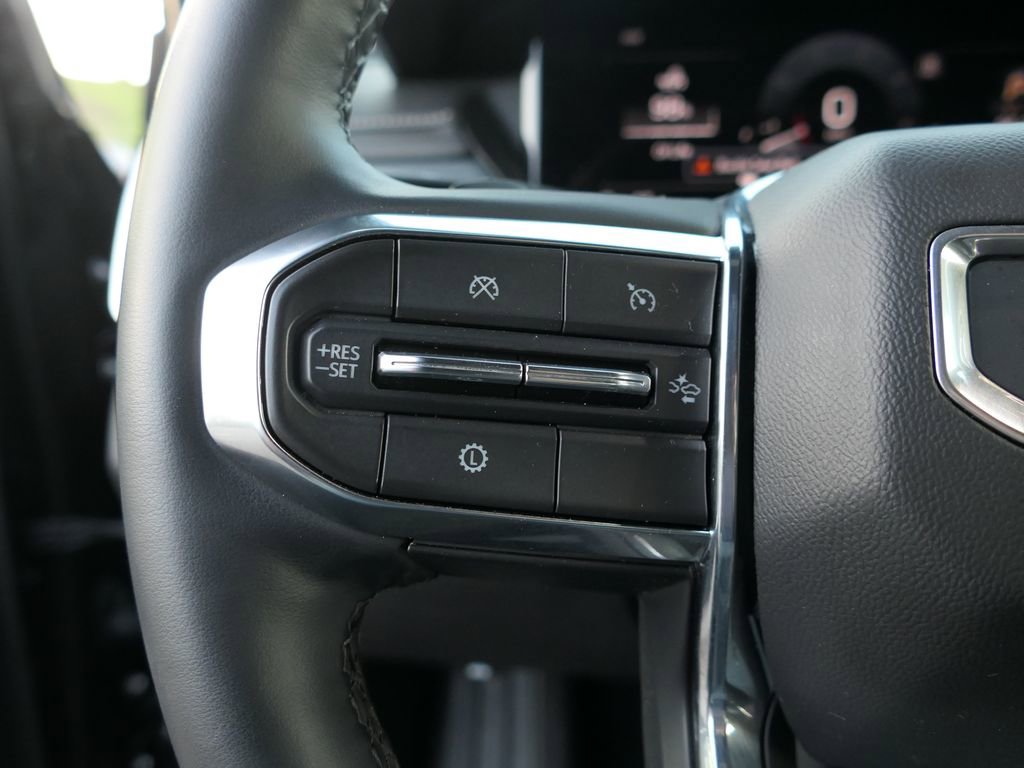 Used 2025 GMC Acadia Elevation image 15