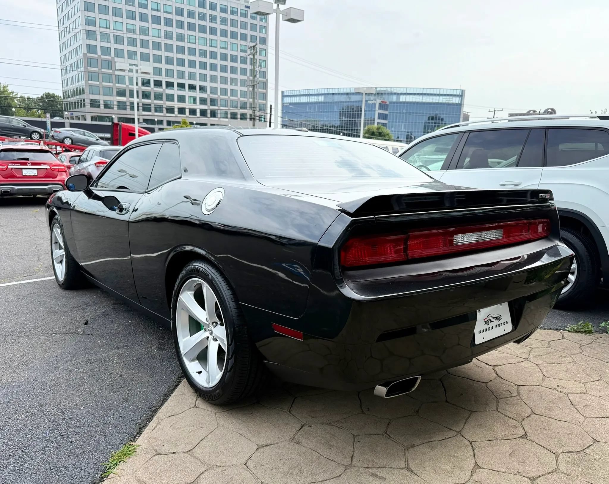 Used 2010 Dodge Challenger SRT8 w/ SRT Option Group II RWD image 5