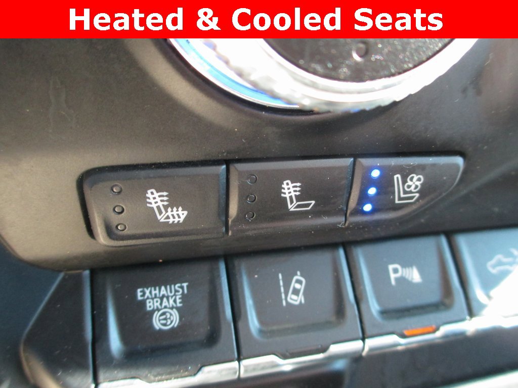 Used 2020 GMC Sierra 3500 Denali w/ Denali Ultimate Package image 18