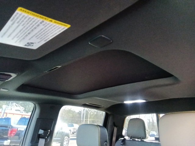 Used 2024 Chevrolet Colorado ZR2 w/ ZR2 Convenience Package III image 14