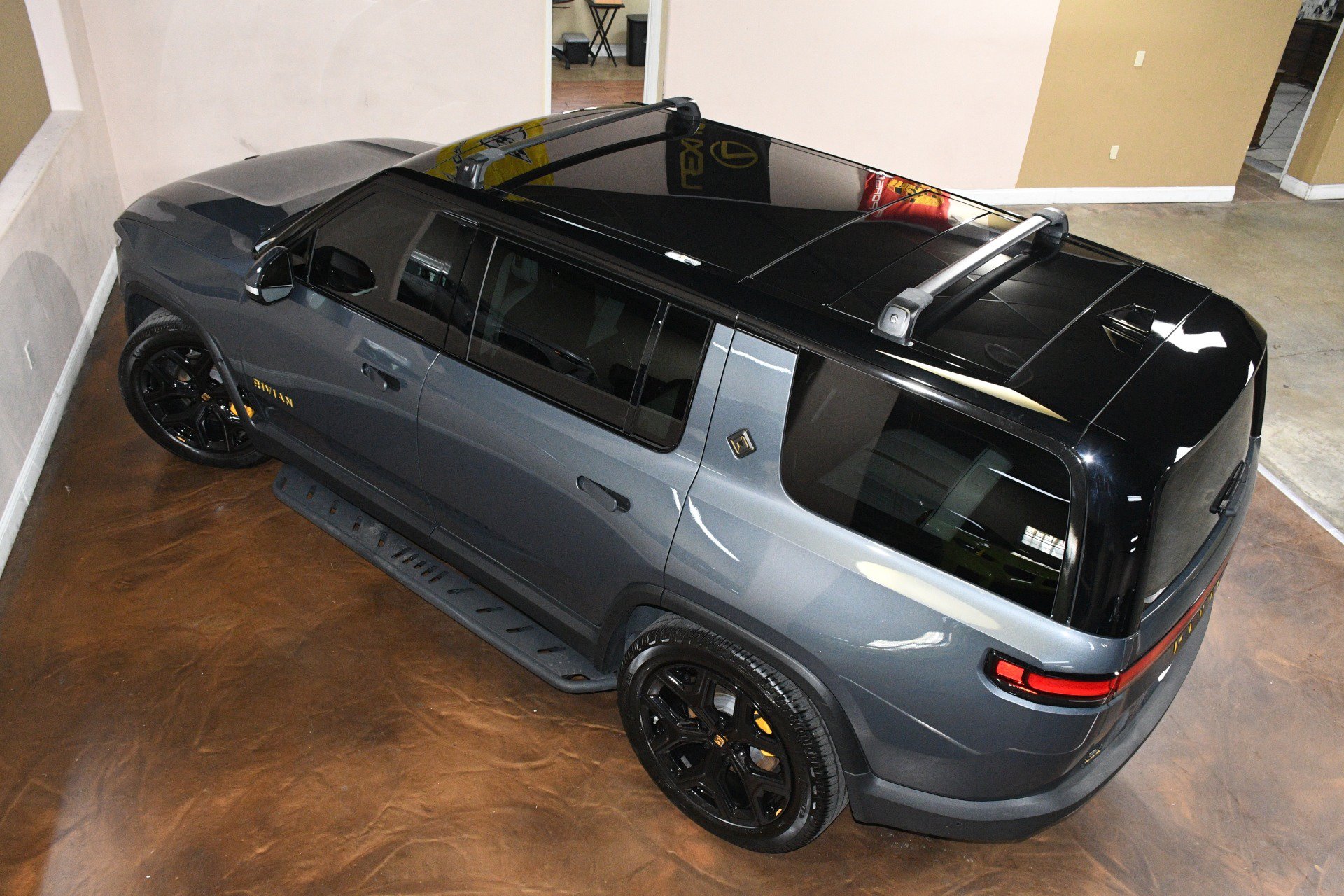 Used 2023 Rivian R1S Launch Edition Quad AWD/4WD image 76