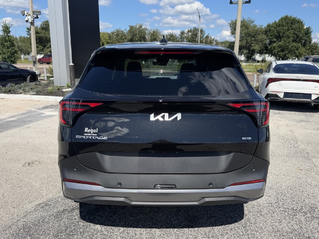 New 2027 Kia Sportage S FWD image 5