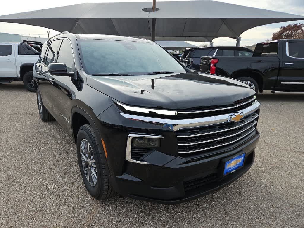 Used 2026 Chevrolet Traverse LT w/ Driver Confidence Package FWD image 2
