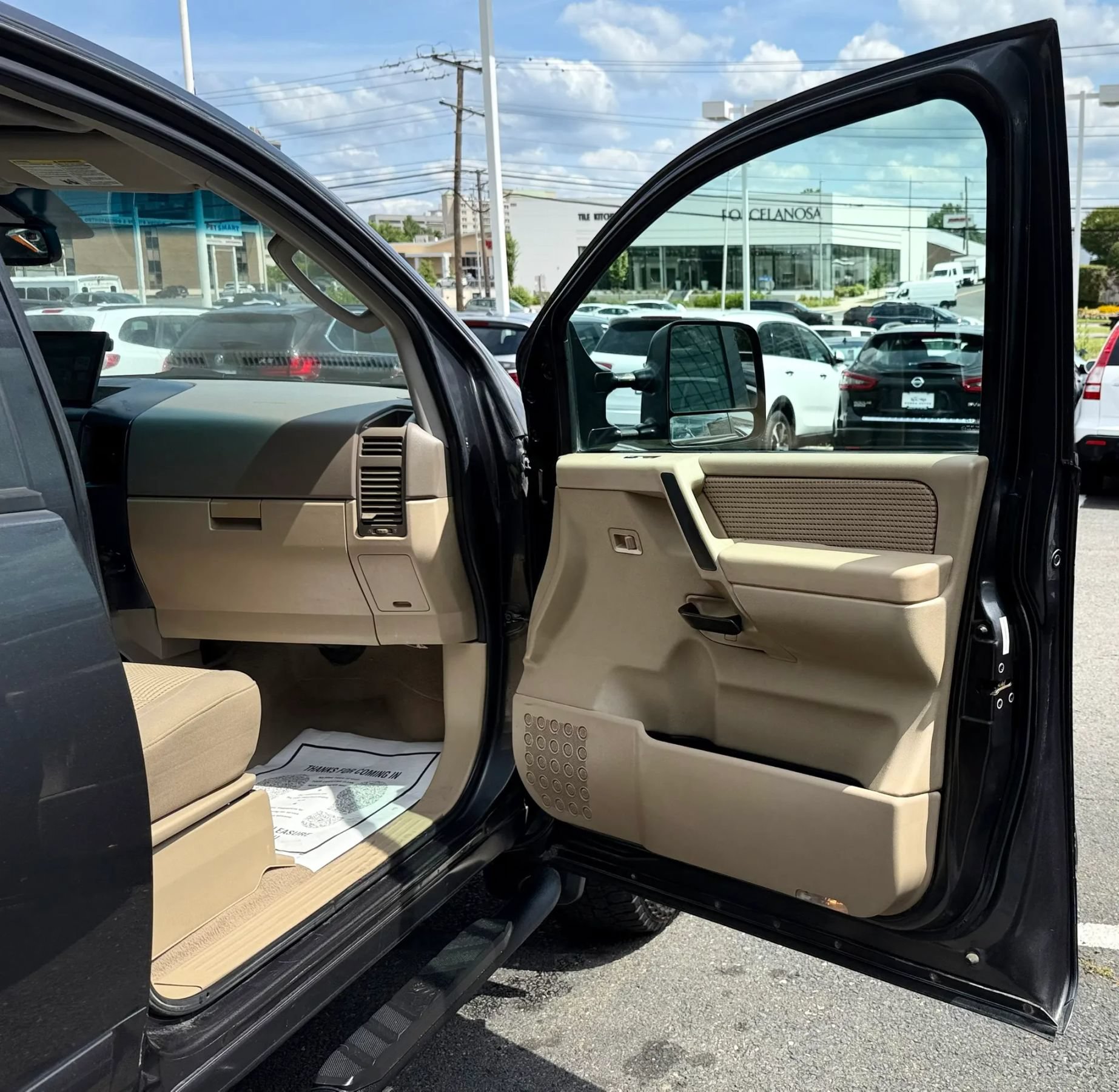 Used 2008 Nissan Titan SE AWD/4WD image 28