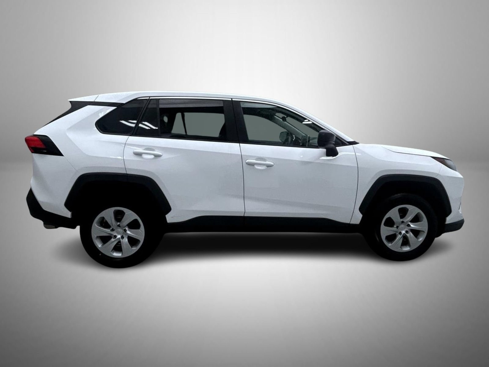 Used 2025 Toyota RAV4 LE AWD/4WD image 4
