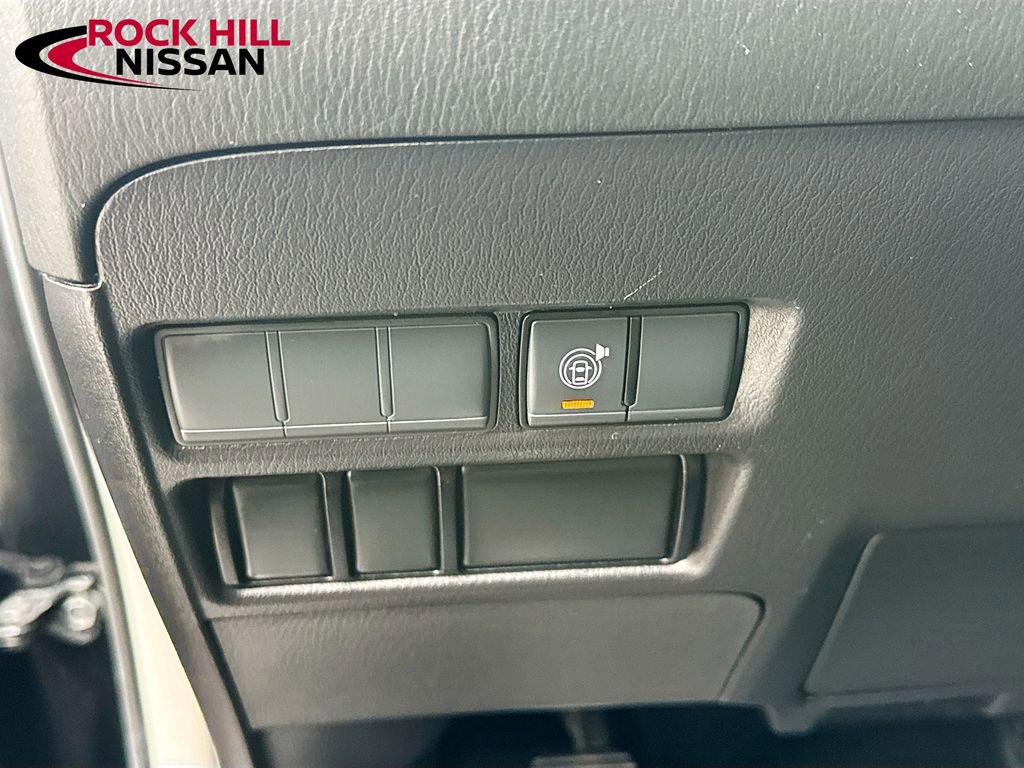 Used 2022 Nissan Armada SV image 22