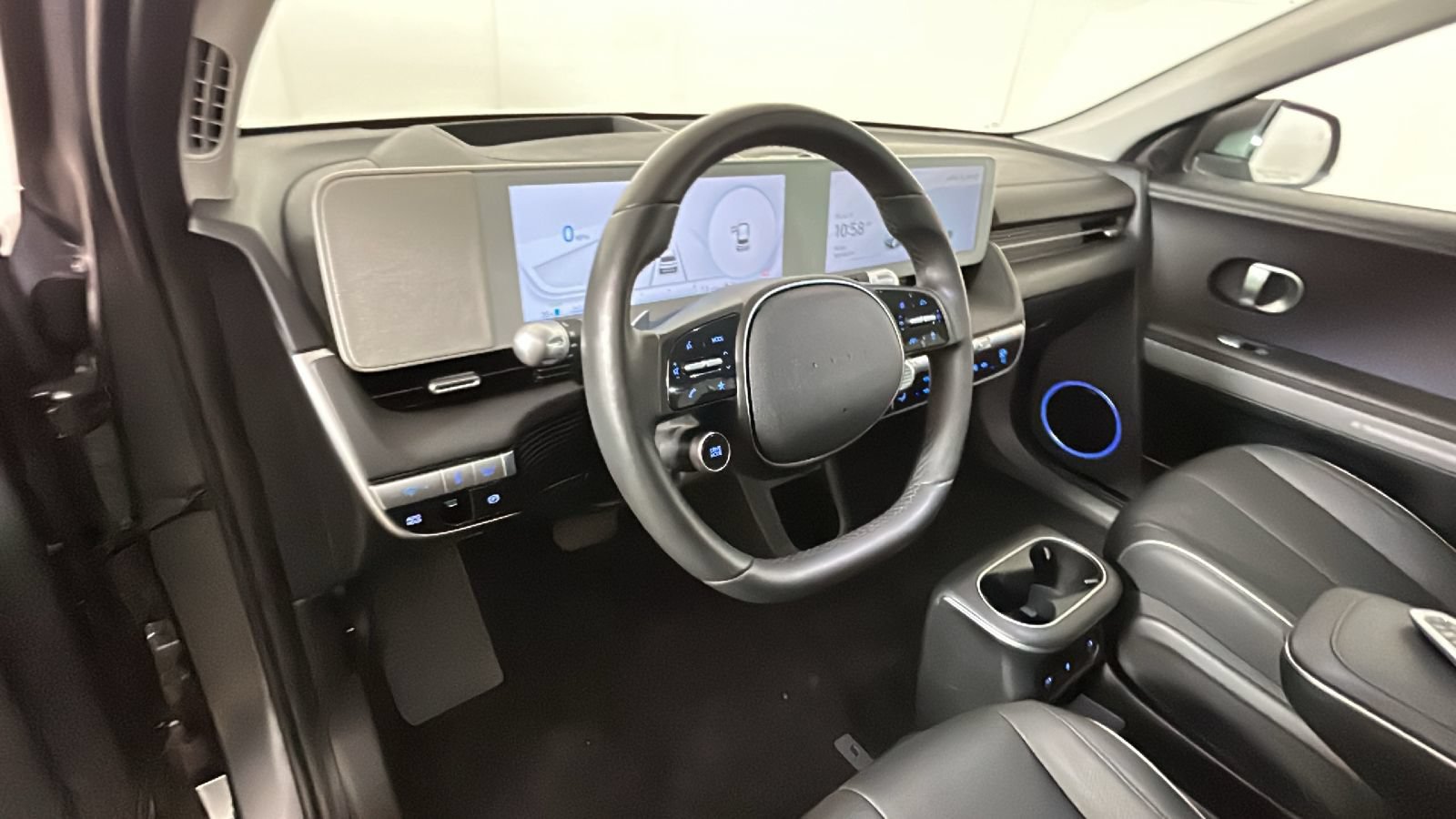 Used 2023 Hyundai Ioniq 5 Limited w/ Cargo Package RWD image 16