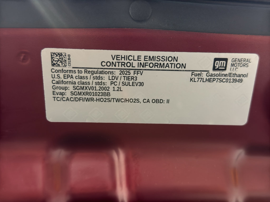Used 2025 Chevrolet Trax LT w/ Driver Confidence Package FWD image 34