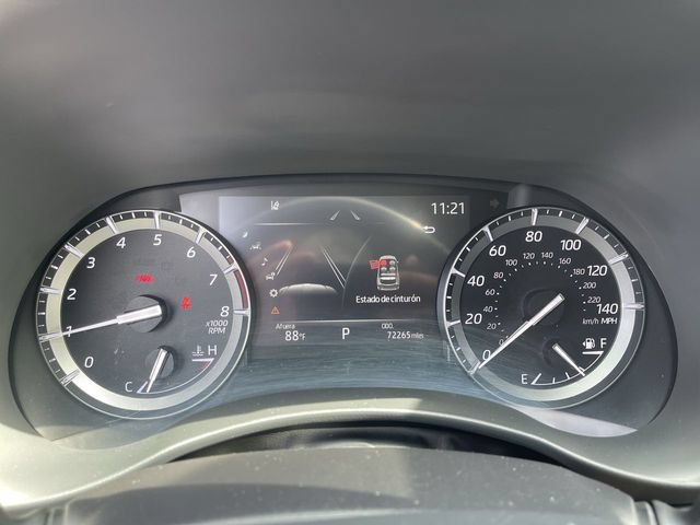 Used 2020 Toyota Highlander XLE FWD image 15