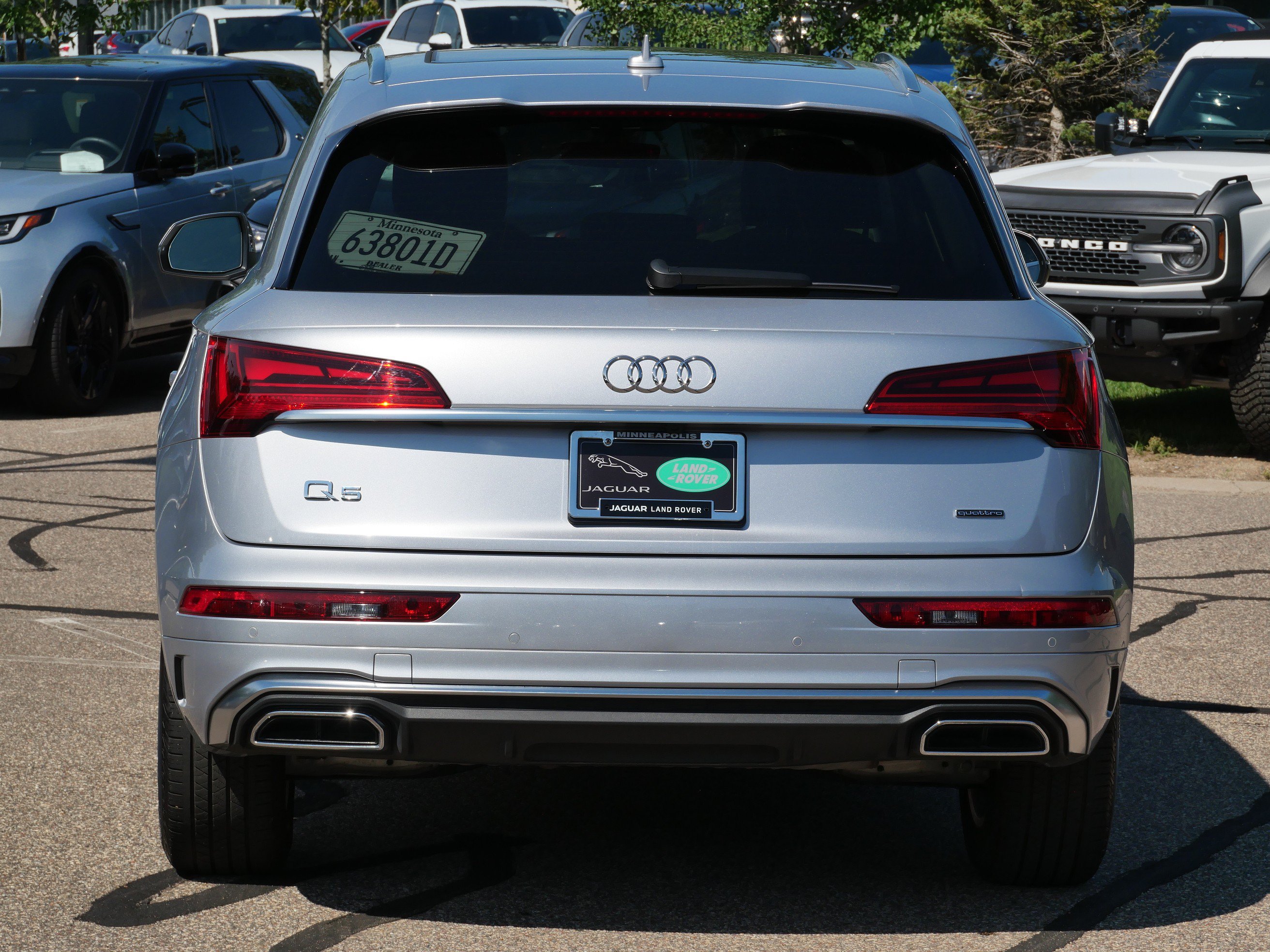 Used 2023 Audi Q5 2.0T Premium w/ Convenience Package AWD/4WD image 4