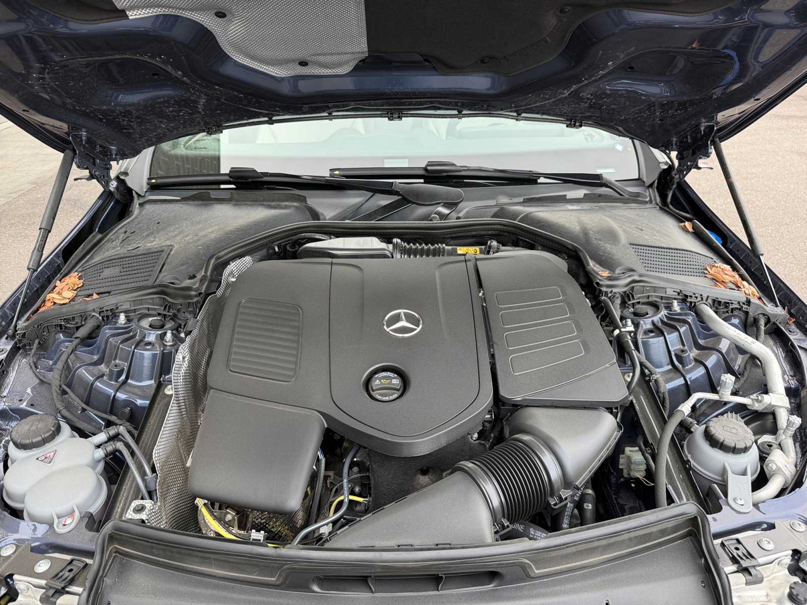 Used 2025 Mercedes-Benz C 300 4MATIC Sedan image 21