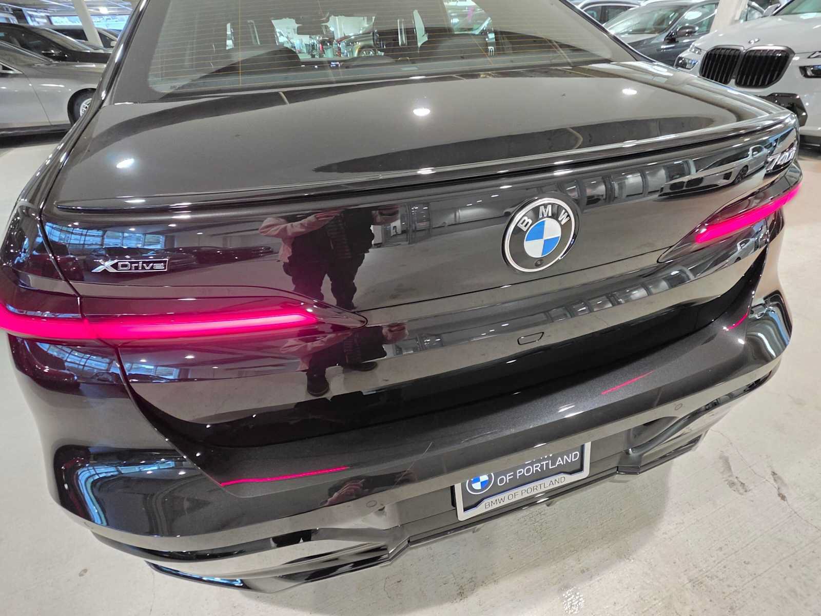 Used 2026 BMW 740i xDrive w/ Executive Package AWD/4WD image 16
