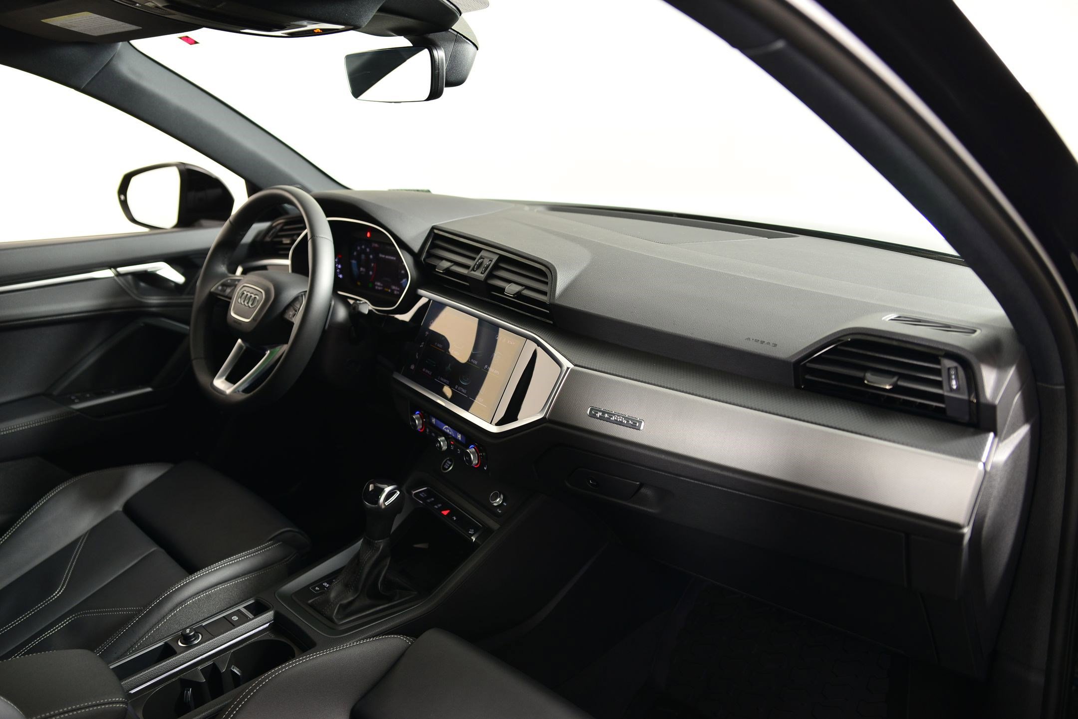 Certified 2025 Audi Q3 2.0T Premium w/ Convenience Package image 21